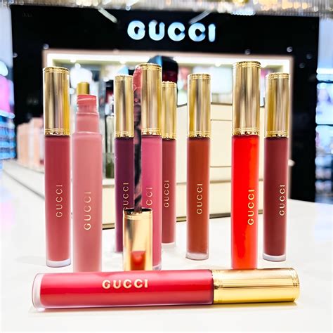 gucci lip set.